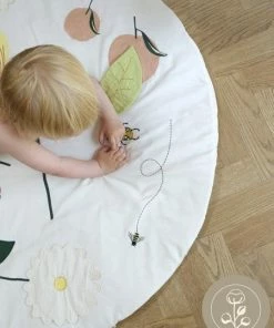 FABELAB Flower Activity Blanket