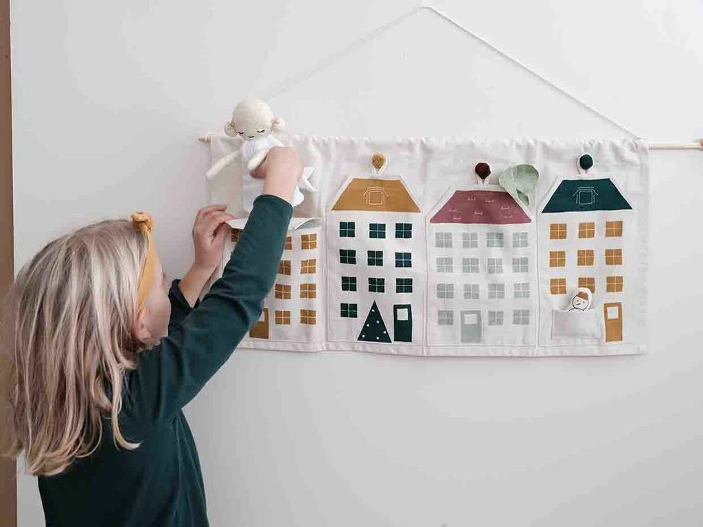 FABELAB Christmas Weekly Advent Calendar Townhouse 6 FABELAB Christmas Weekly Advent Calendar Townhouse