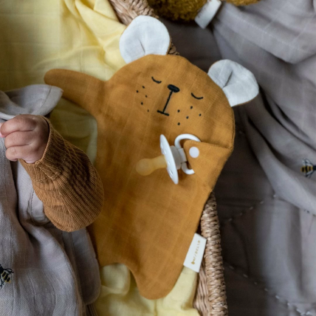 FABELAB Doudou de Algodón Orgánico Bear - Ochre 5 FABELAB Doudou de Algodón Orgánico Bear - Ochre