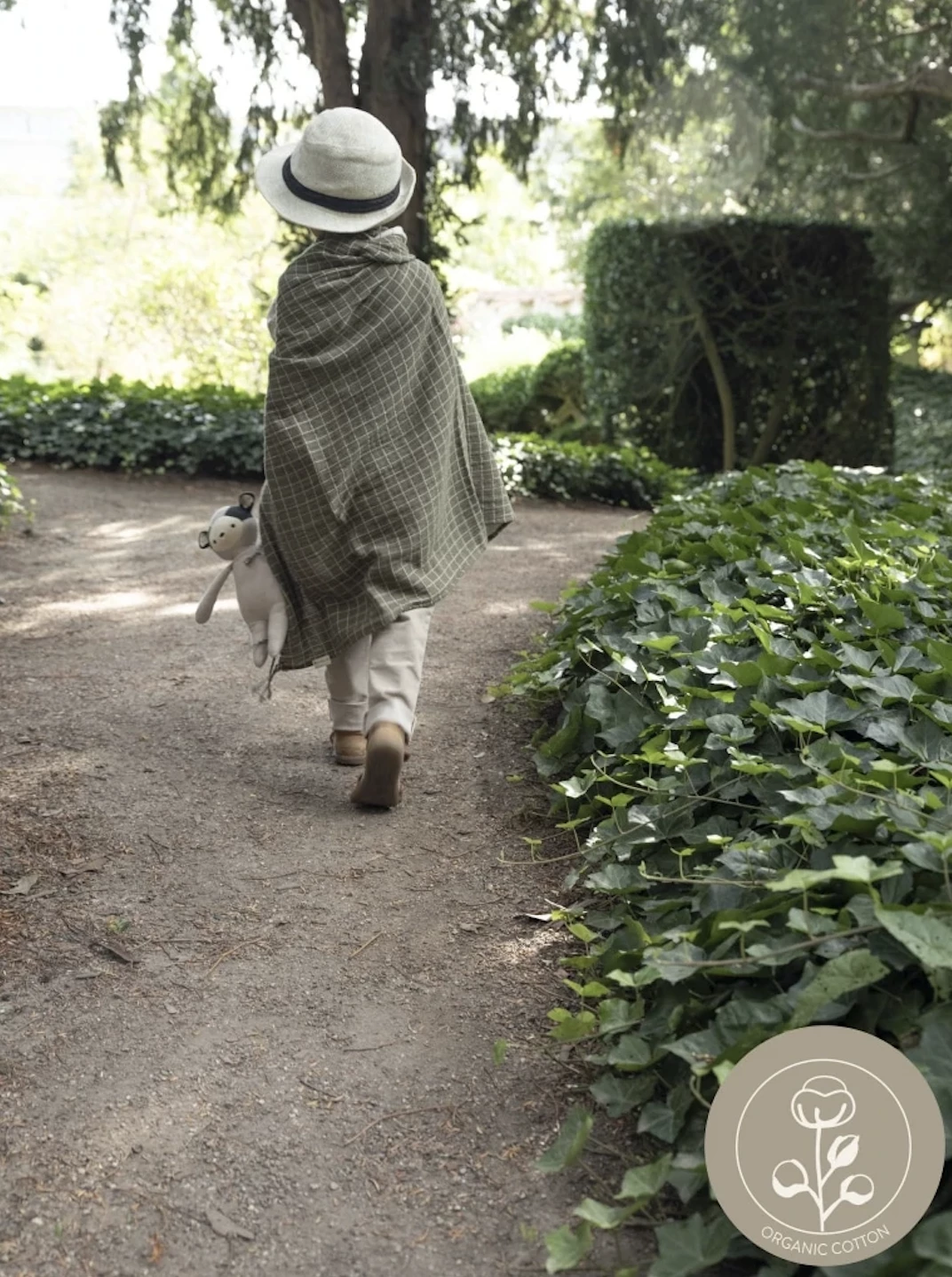 FABELAB Buddy Baas the Badger in Light Grey 5 FABELAB Buddy Baas the Badger in Light Grey