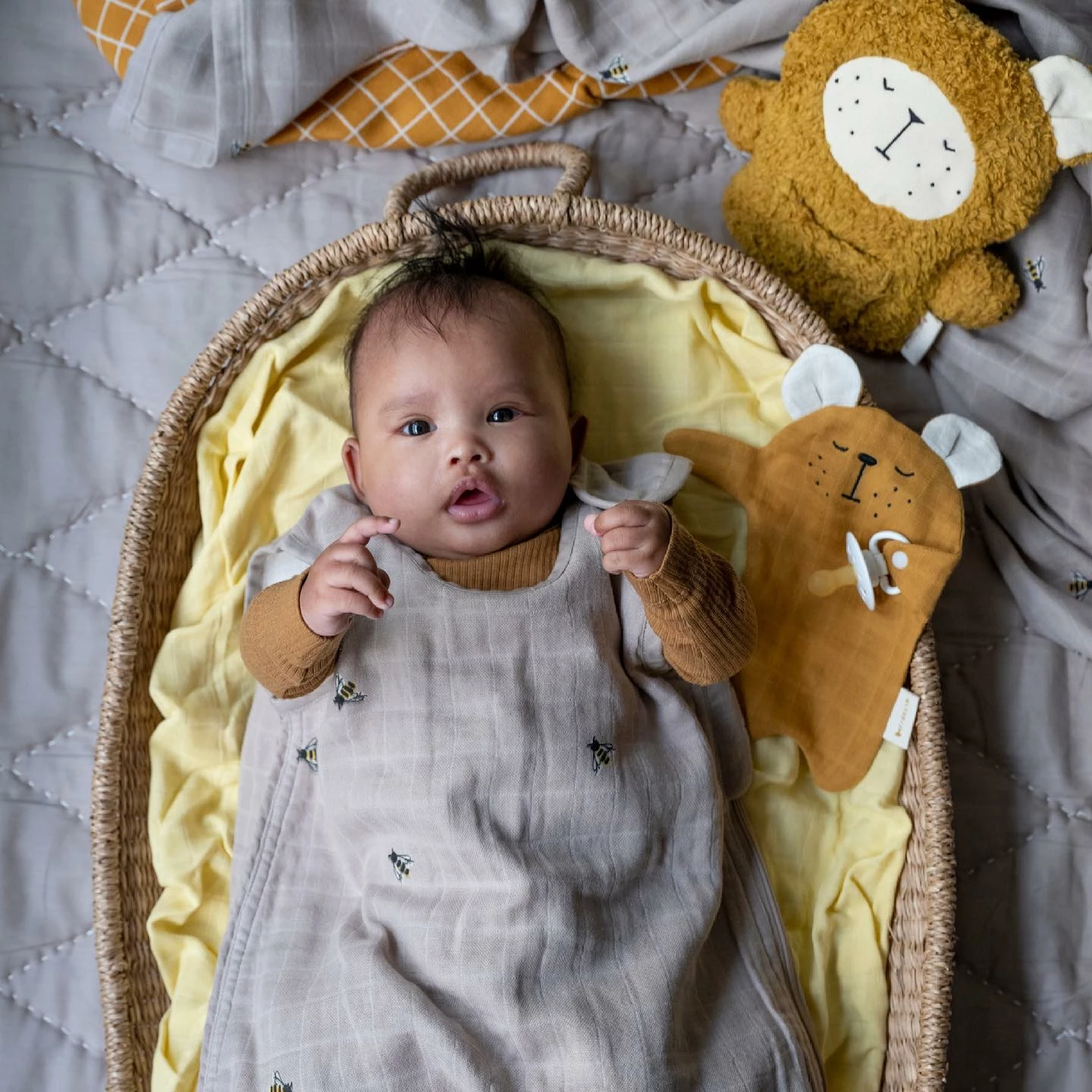 FABELAB Doudou de Algodón Orgánico Bear - Ochre 4 FABELAB Doudou de Algodón Orgánico Bear - Ochre